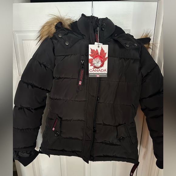 Canada Weather Gear Girl Full Zip Puffer Jacket with removable fur hood - Picture 12 of 13